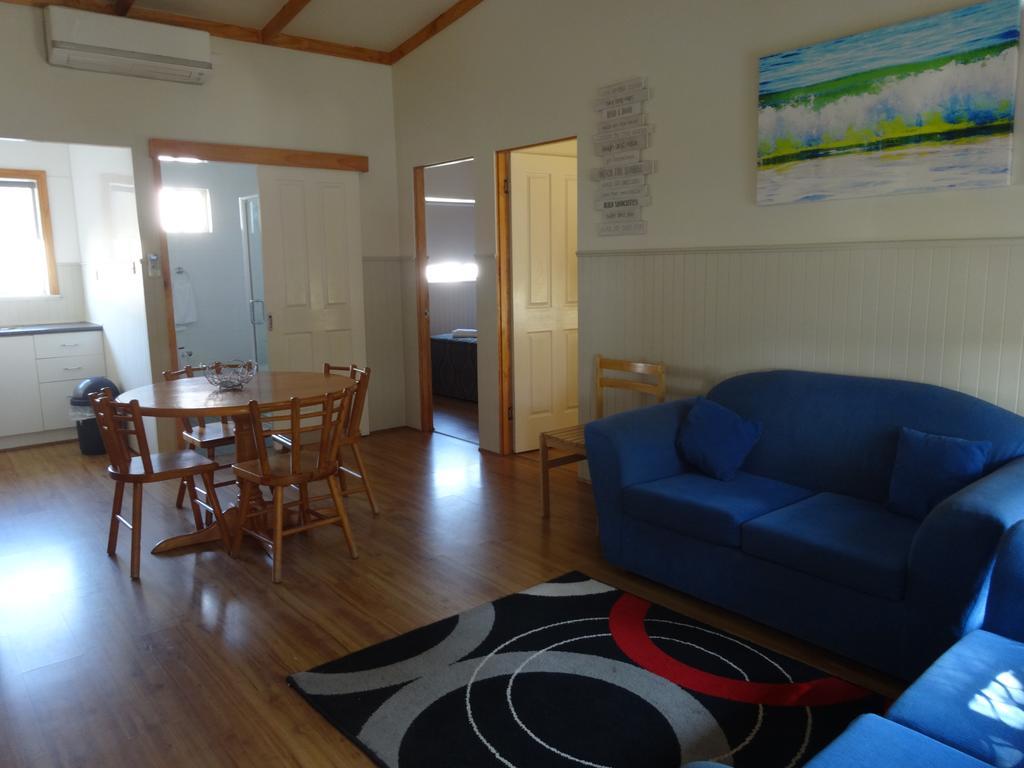 Caseys Beach Holiday Park Sunshine Bay Extérieur photo