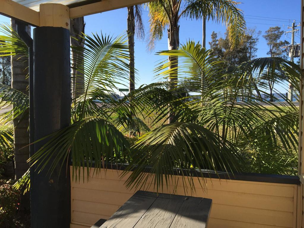 Caseys Beach Holiday Park Sunshine Bay Extérieur photo