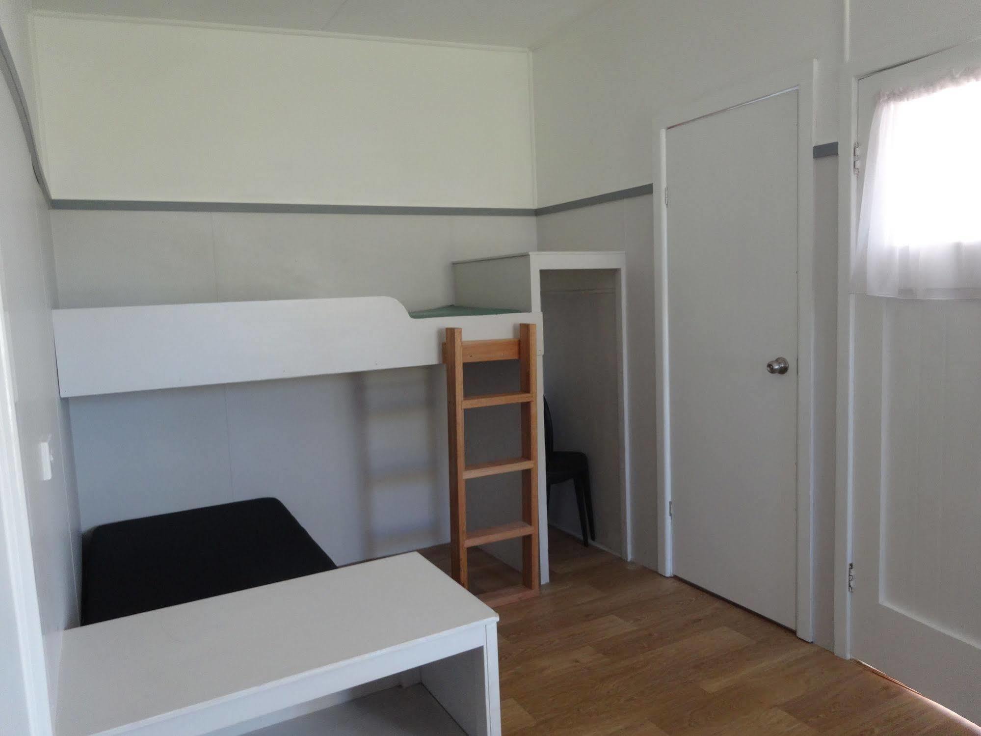 Caseys Beach Holiday Park Sunshine Bay Extérieur photo