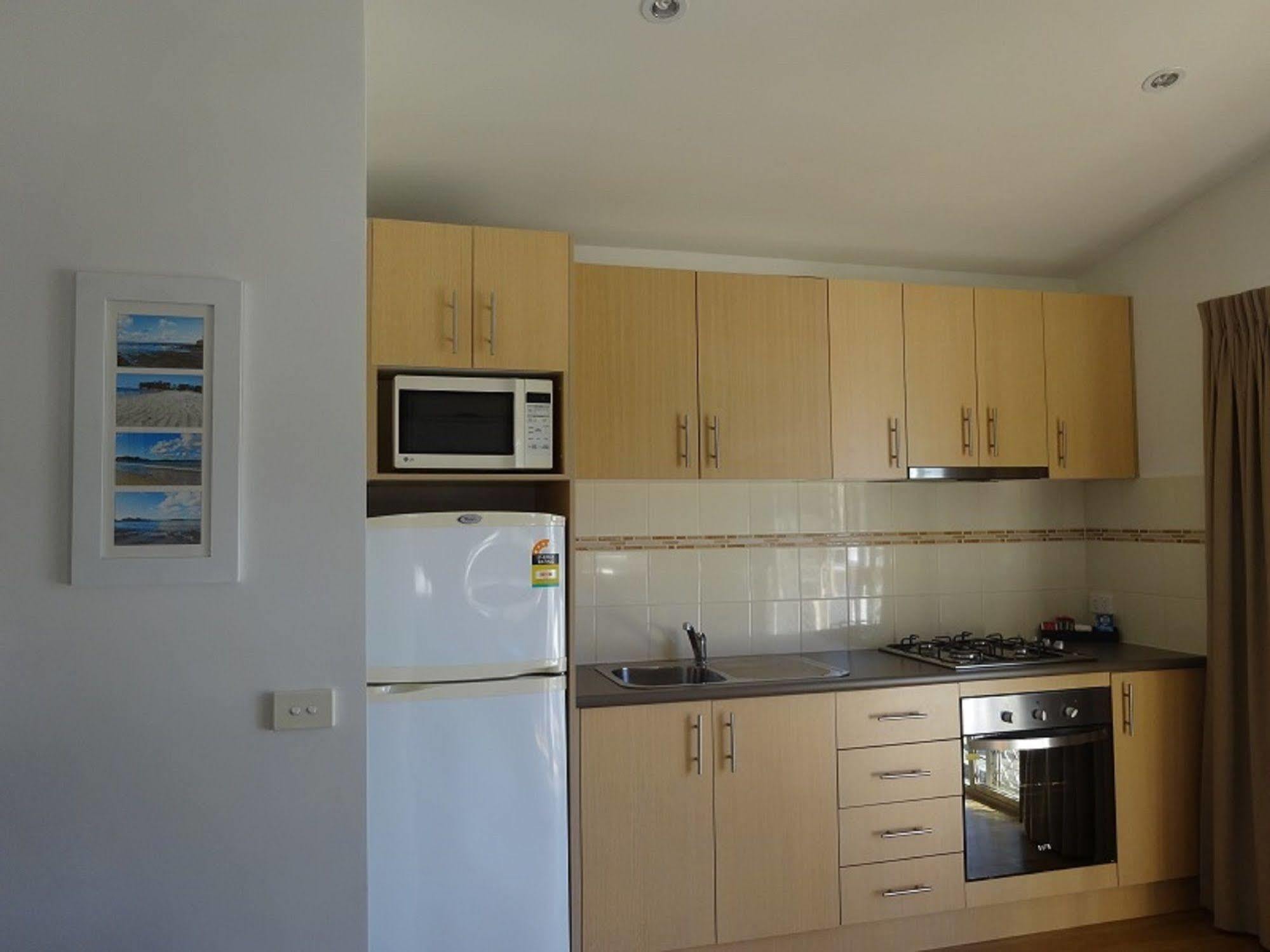 Caseys Beach Holiday Park Sunshine Bay Extérieur photo