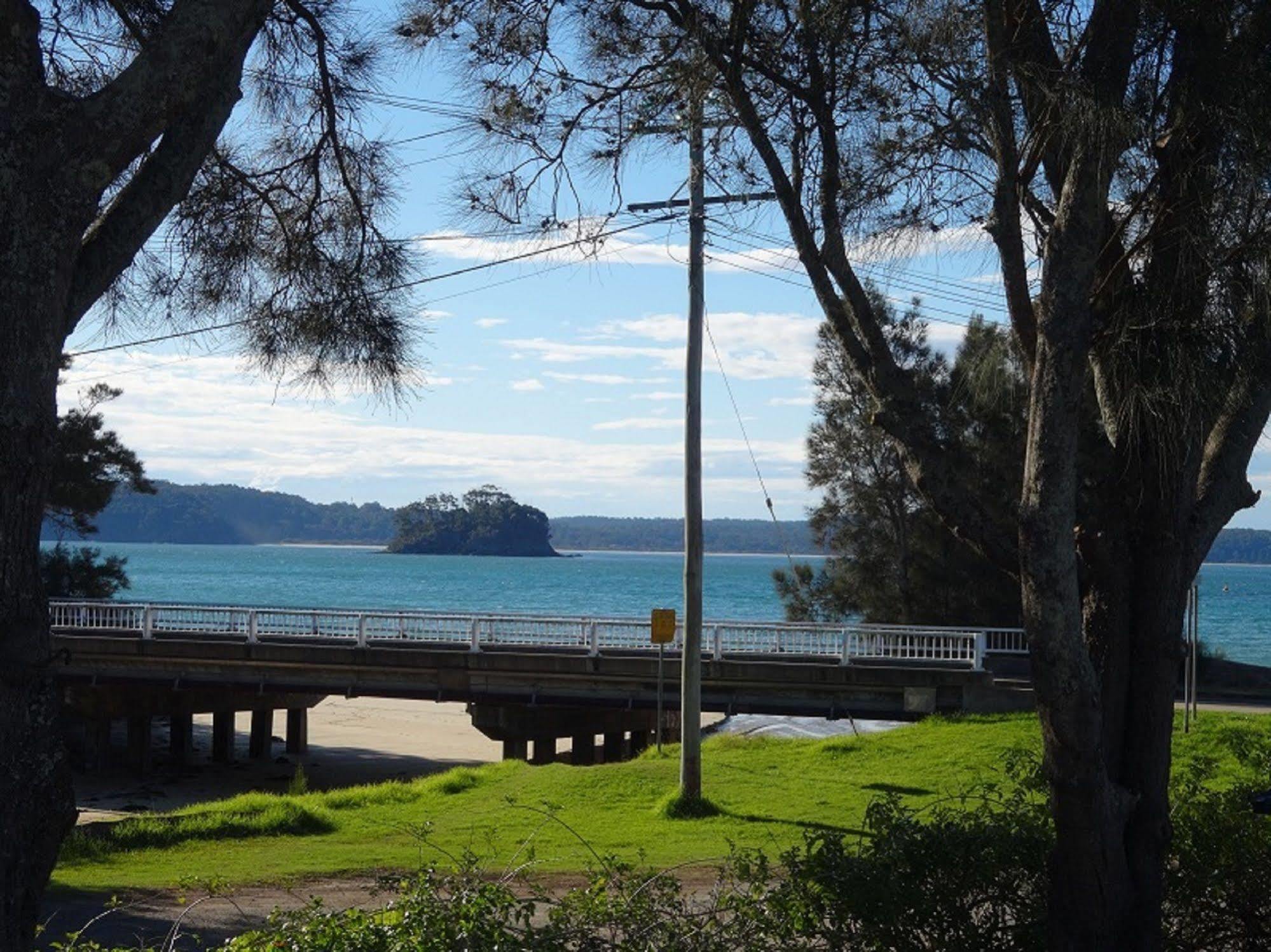 Caseys Beach Holiday Park Sunshine Bay Extérieur photo